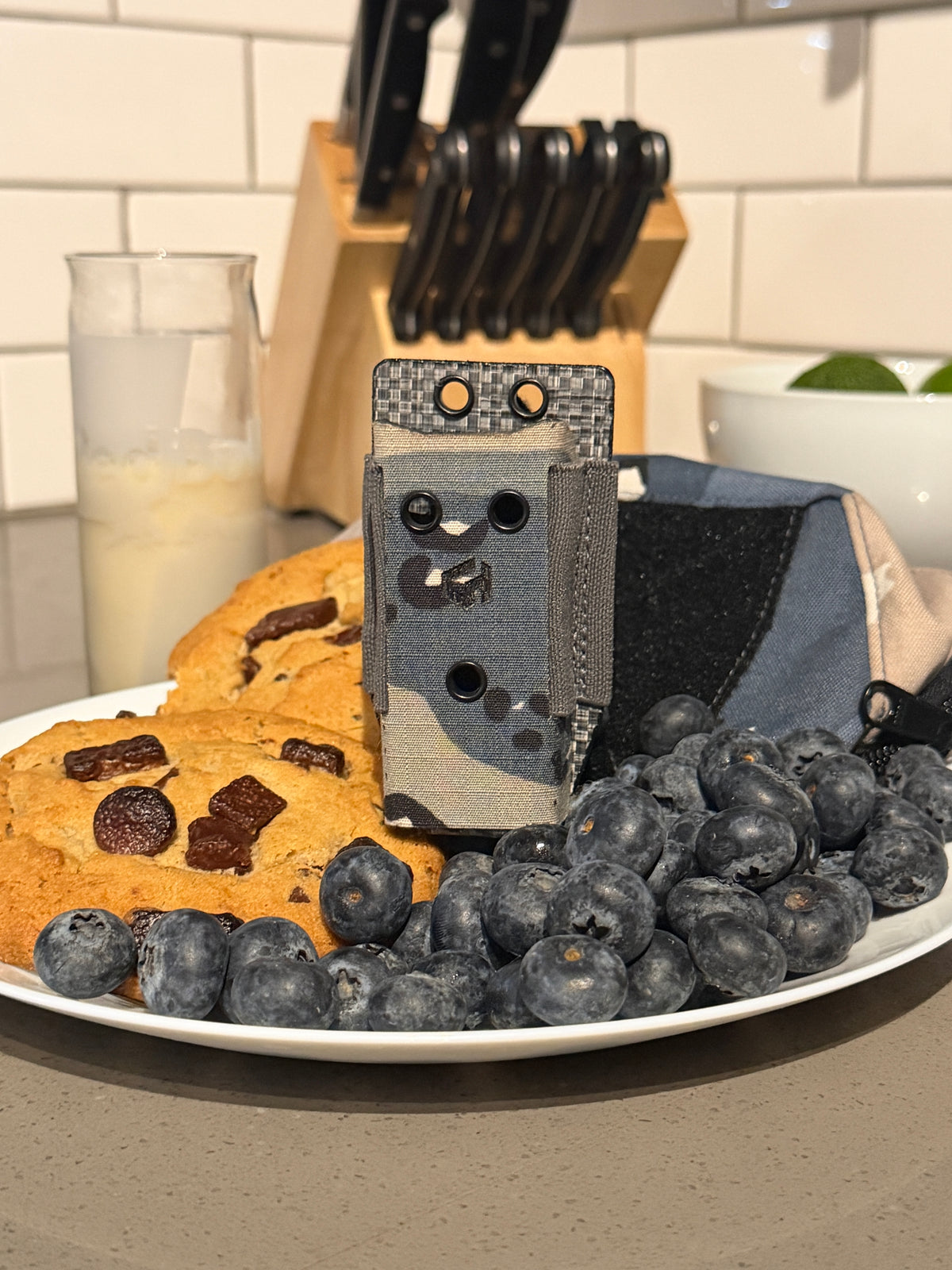Blueberry pistol pouch